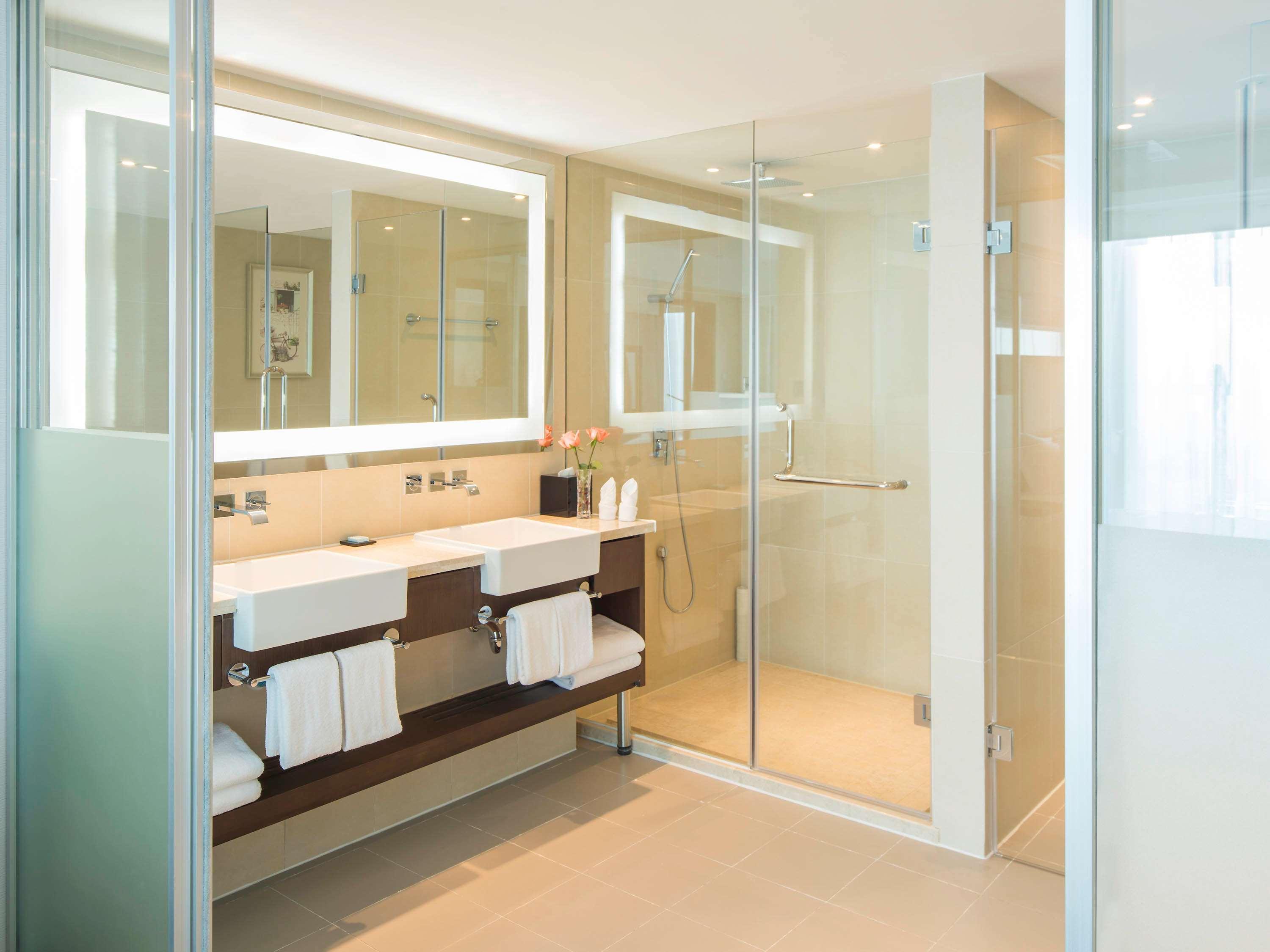 Novotel Nanjing 4*
